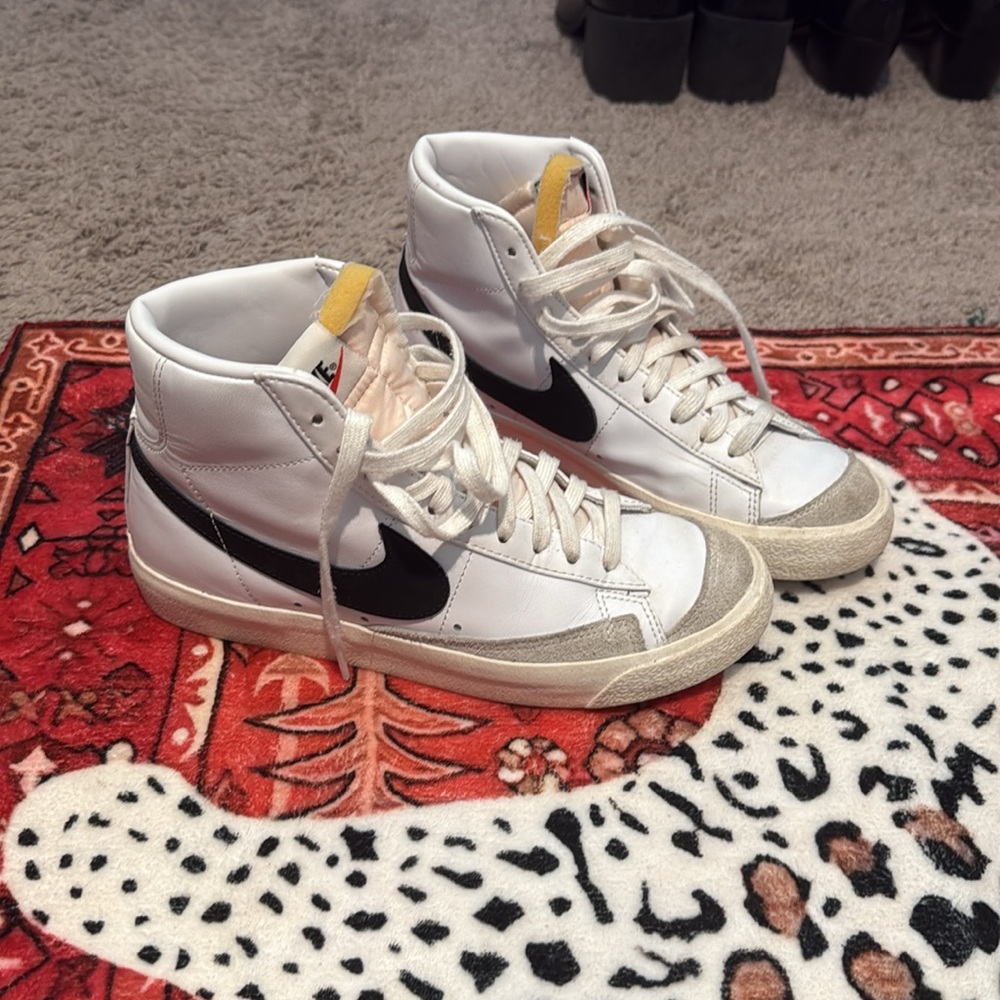 Nike Blazer Mid 77